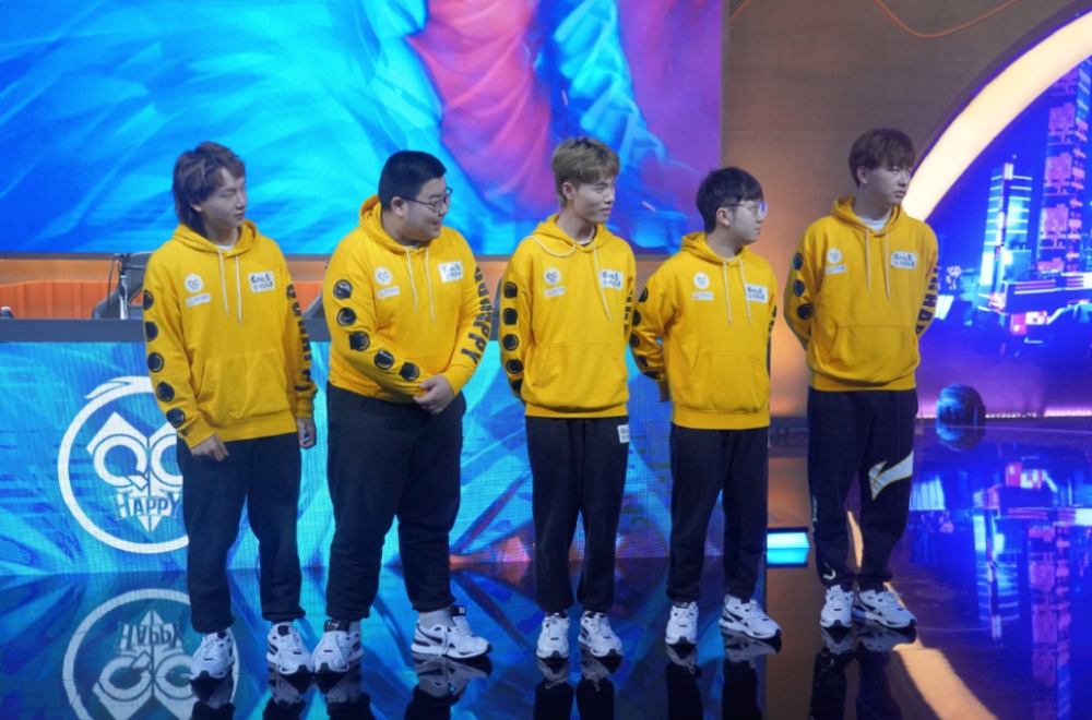  那不勒斯防守稳固零封对手  