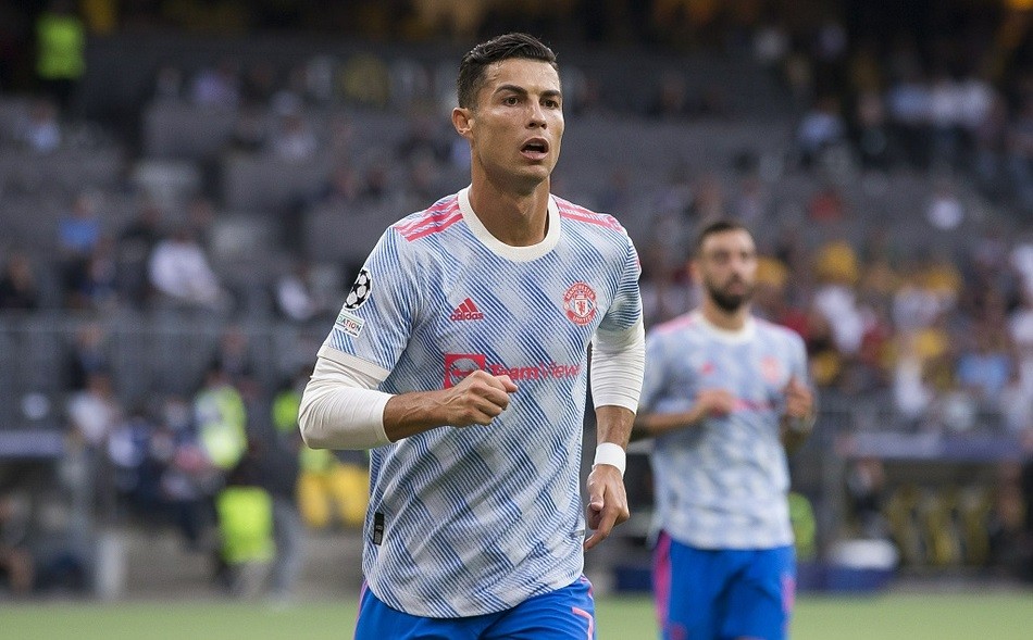  汉堡主帅战术调整见效，客场完胜保级对手